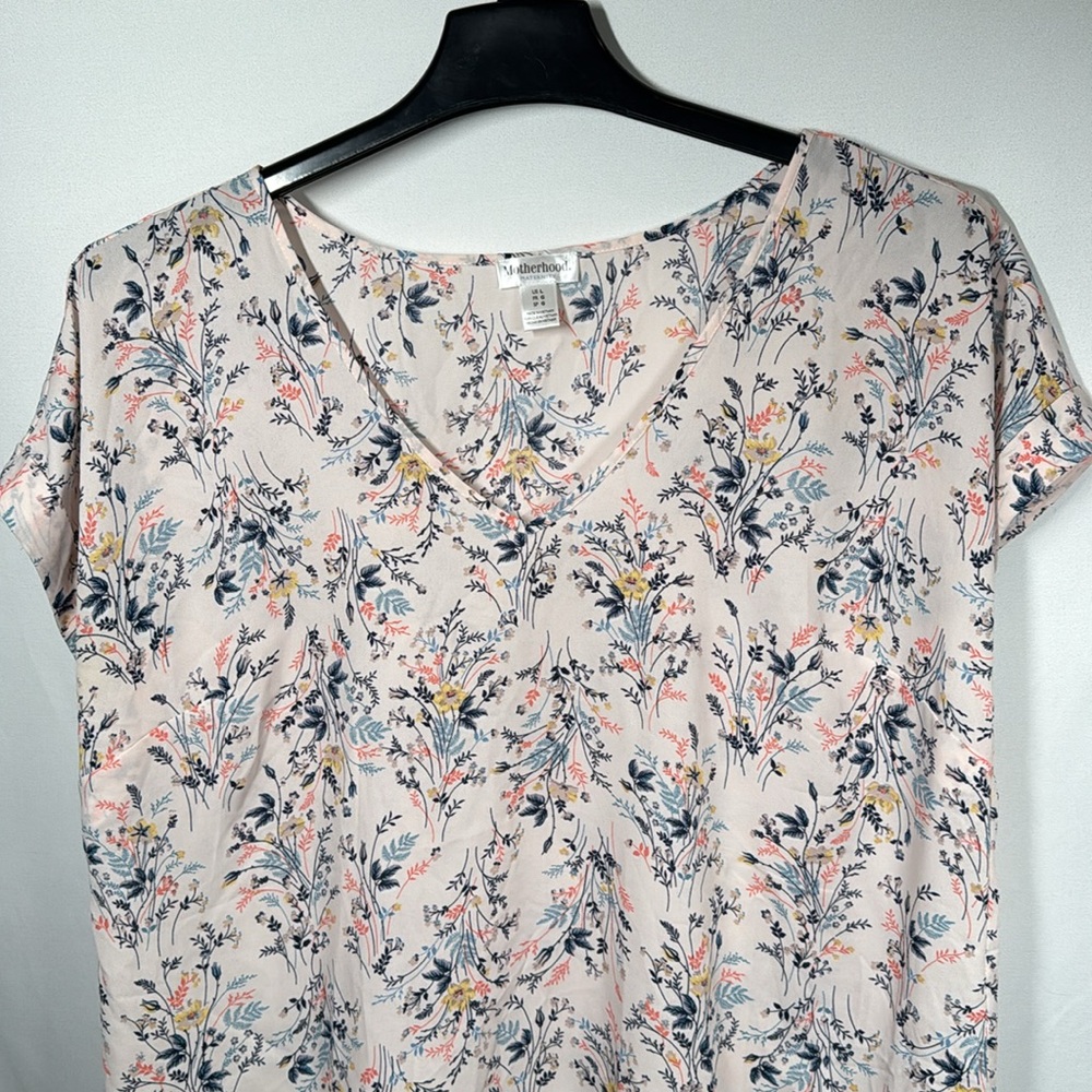 ❤️3/$30 Motherhood Floral Blouse
